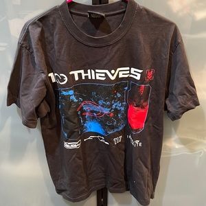100 Thieves tshirt